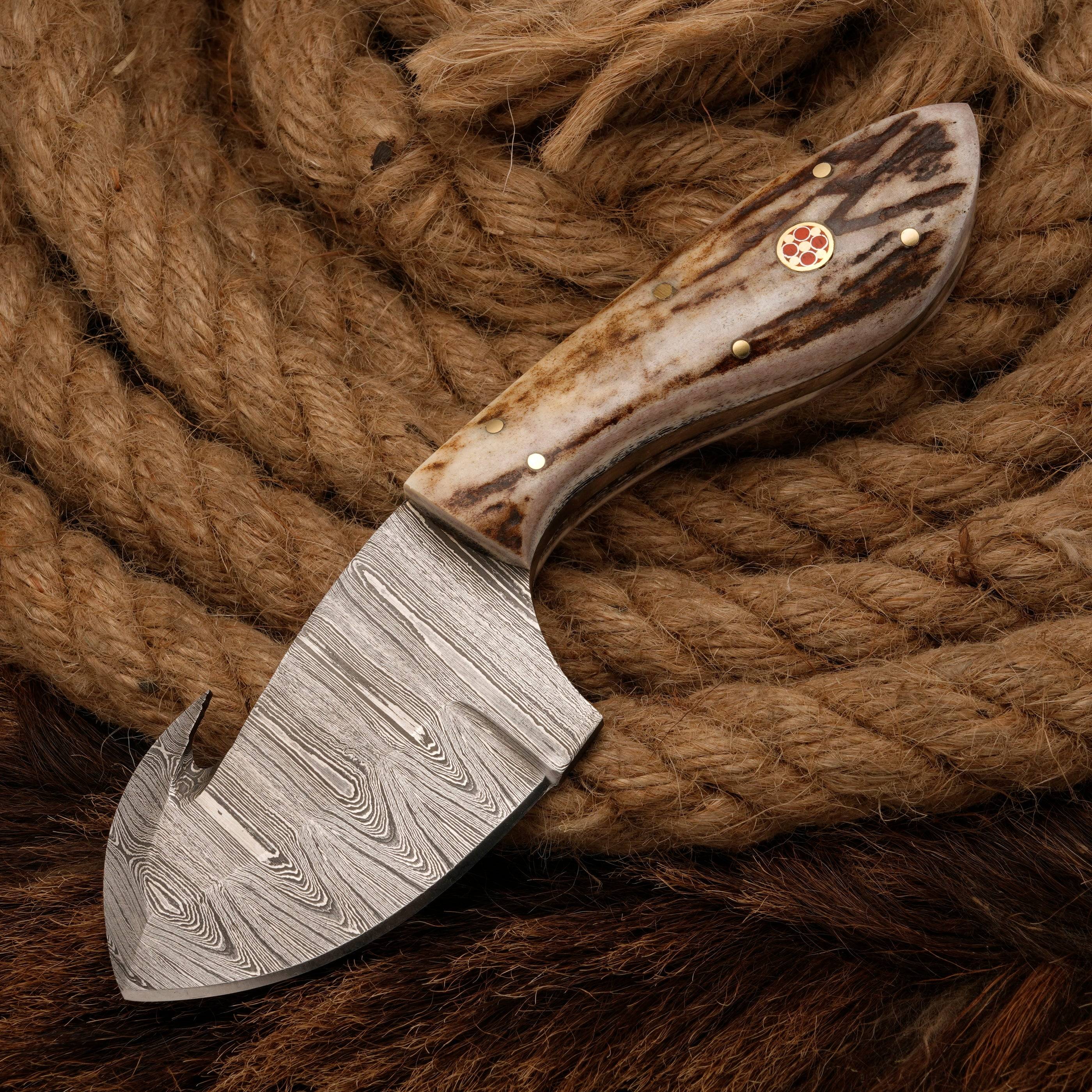 Premium Damascus Steel Guthook Skinner Knife for Outdoor Adventures main image 1