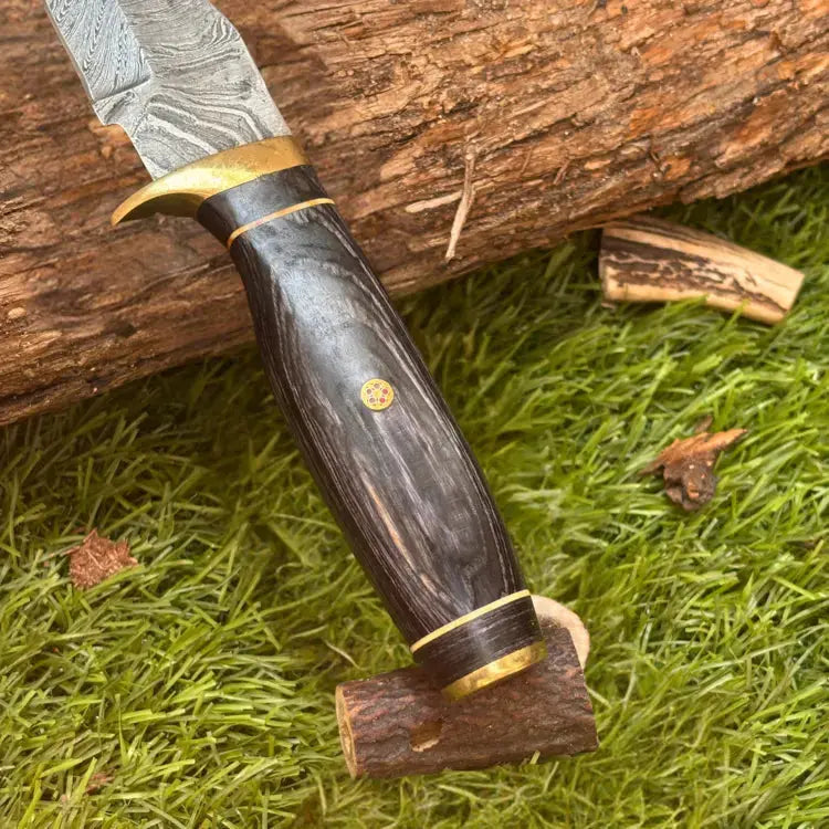 CUSTOM HANDMADE FORGED DAMASCUS STEEL HUNTING Knife Brass Guard & Wood Handle Hunt Craft Knives