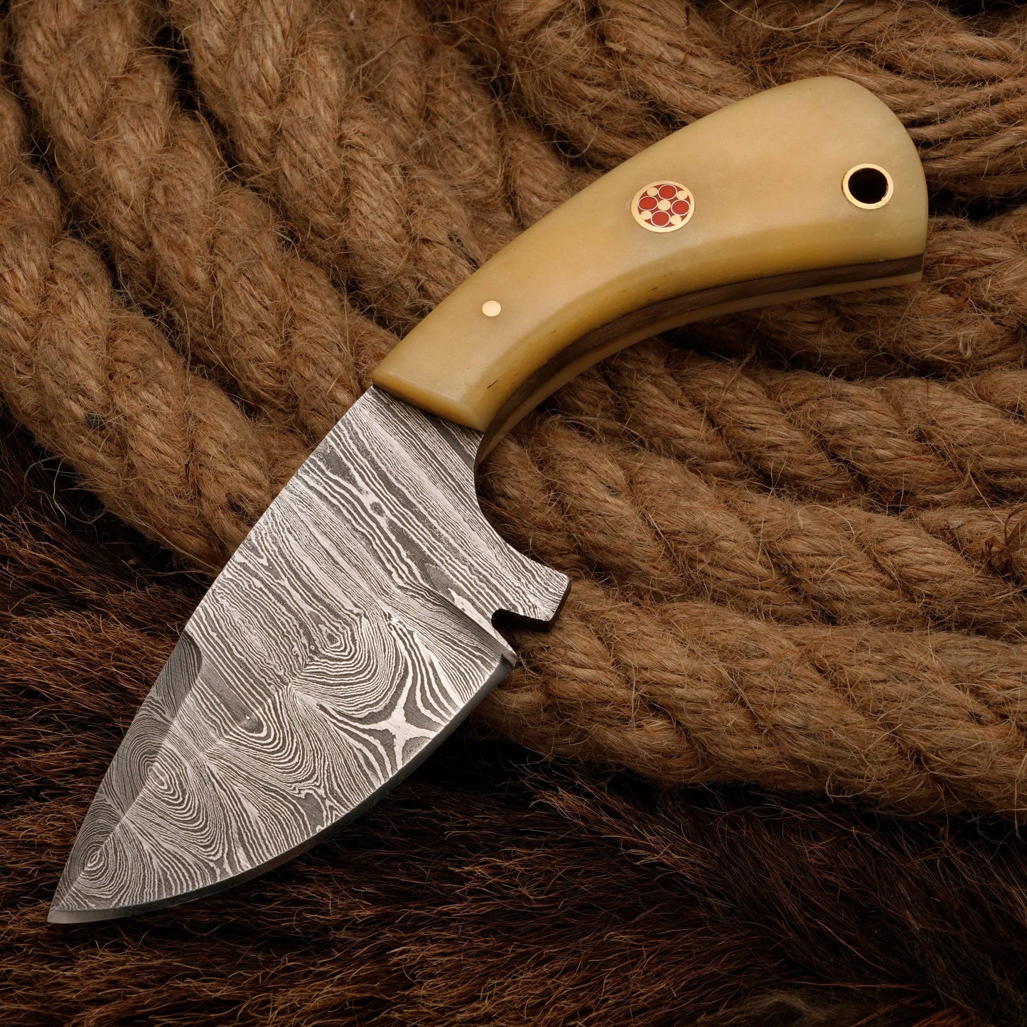 Handmade Damascus Steel Skinner Knife - Bone Handle - Full Tang