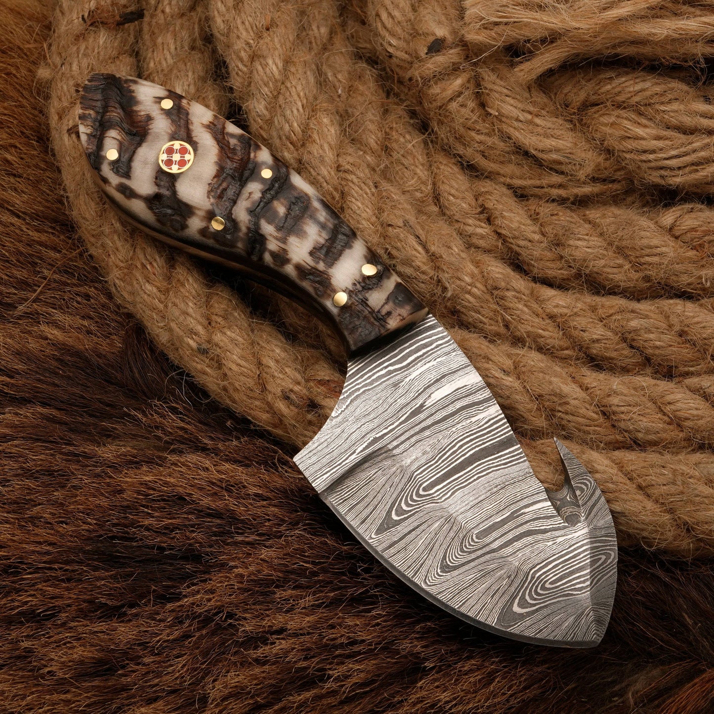 Handmade Forged Damascus Steel Skinning Knife - Gut Hook Hunting Skinner Knife with Ram Horn handle