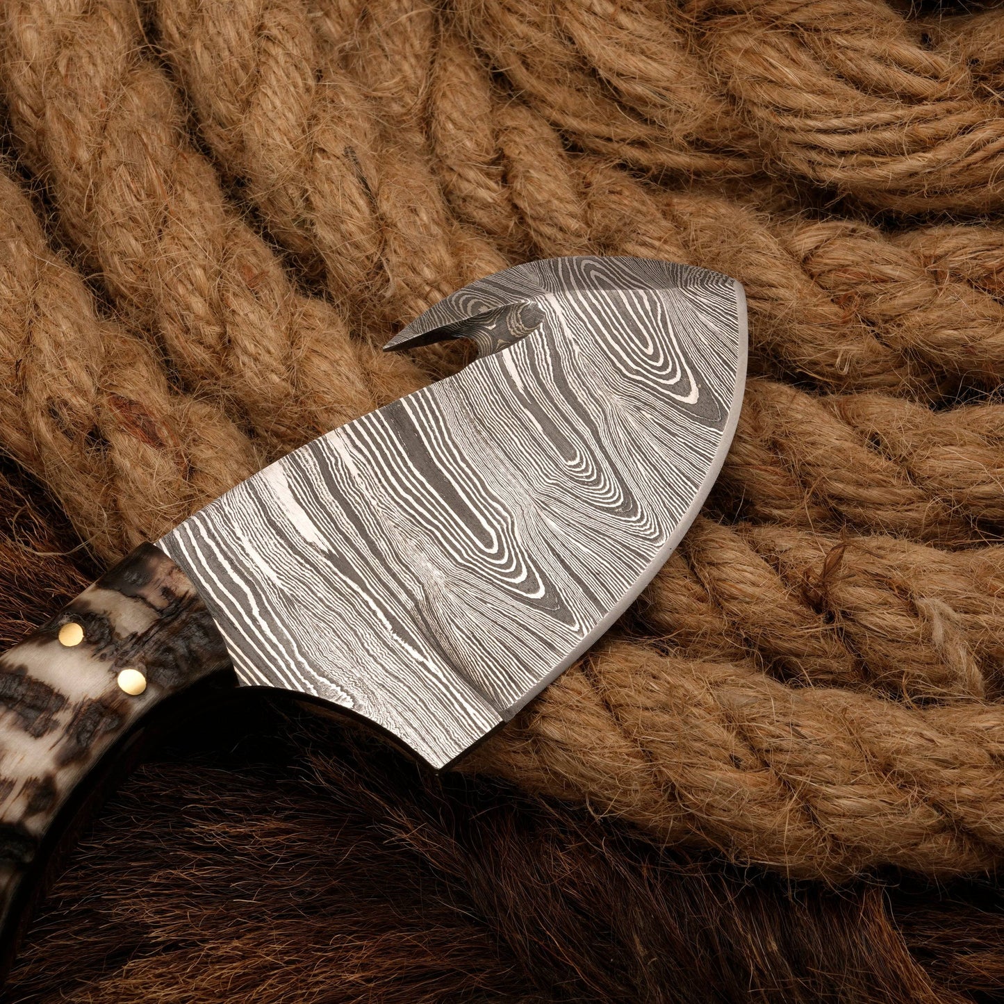 Handmade Forged Damascus Steel Skinning Knife - Gut Hook Hunting Skinner Knife with Ram Horn handle