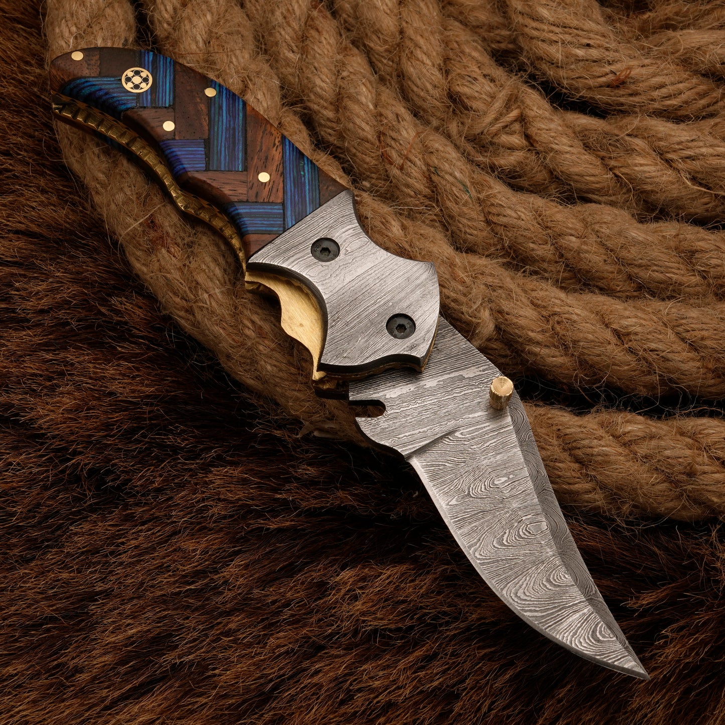 Handmade Damascus Steel Hunting Pocket Knife - Camping Folding Blade With Damascus steel Bolster