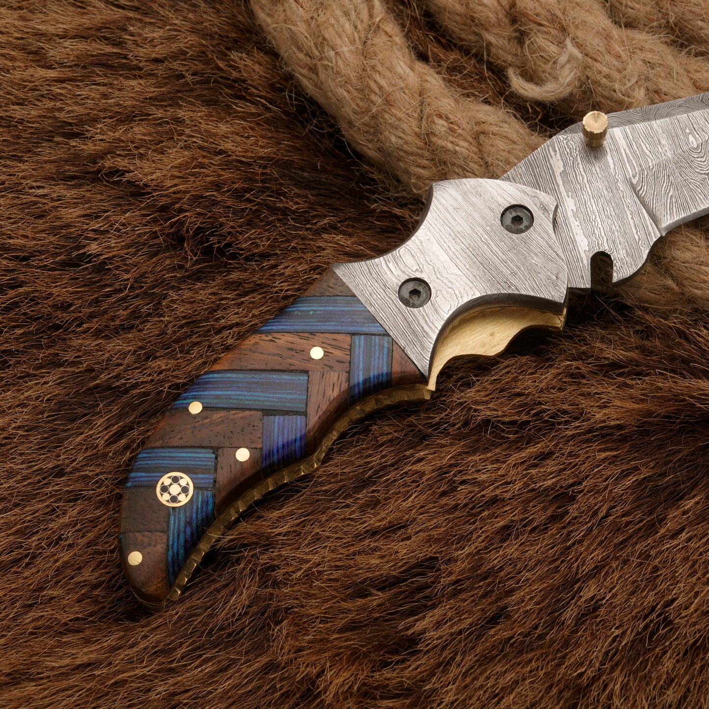 Handmade Damascus Steel Hunting Pocket Knife - Camping Folding Blade With Damascus steel Bolster