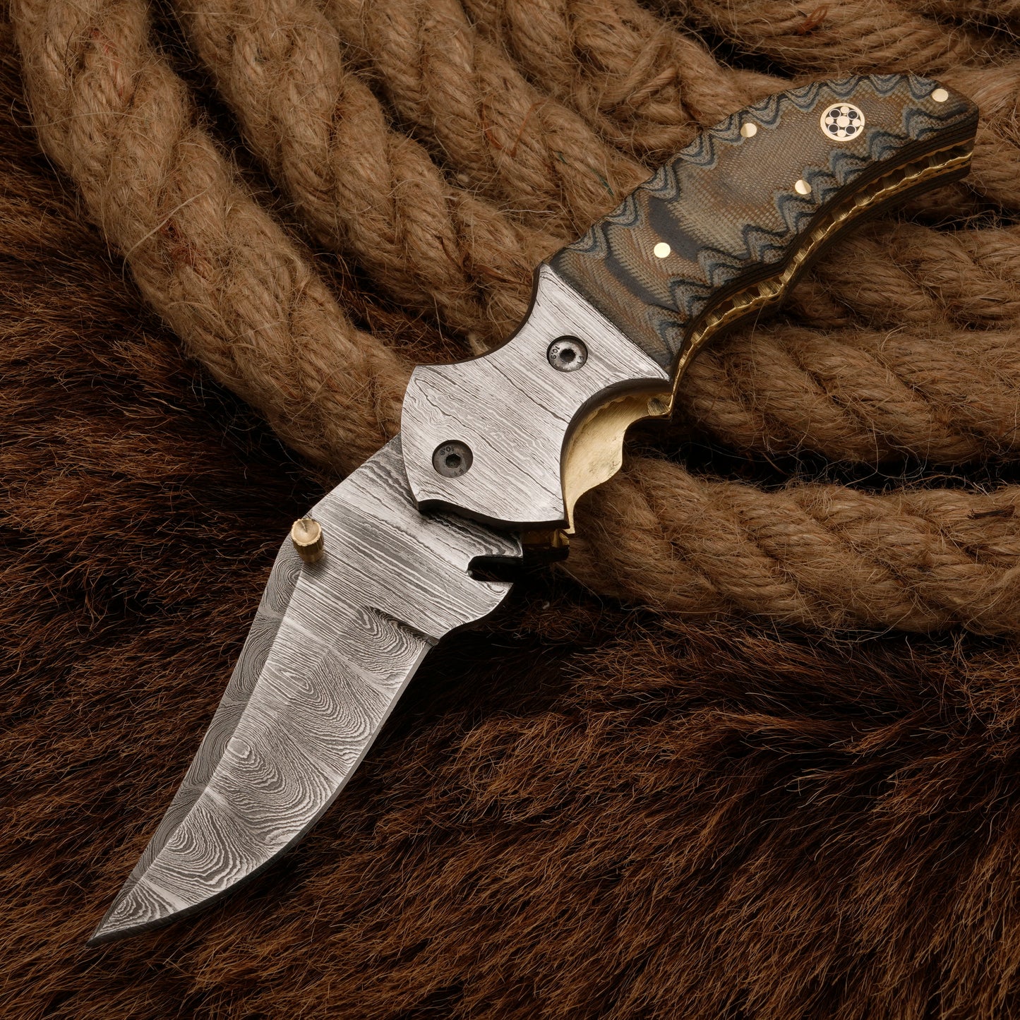 Handmade Damascus Steel Hunting Pocket Knife - Camping Folding Blade With Damascus steel Bolster