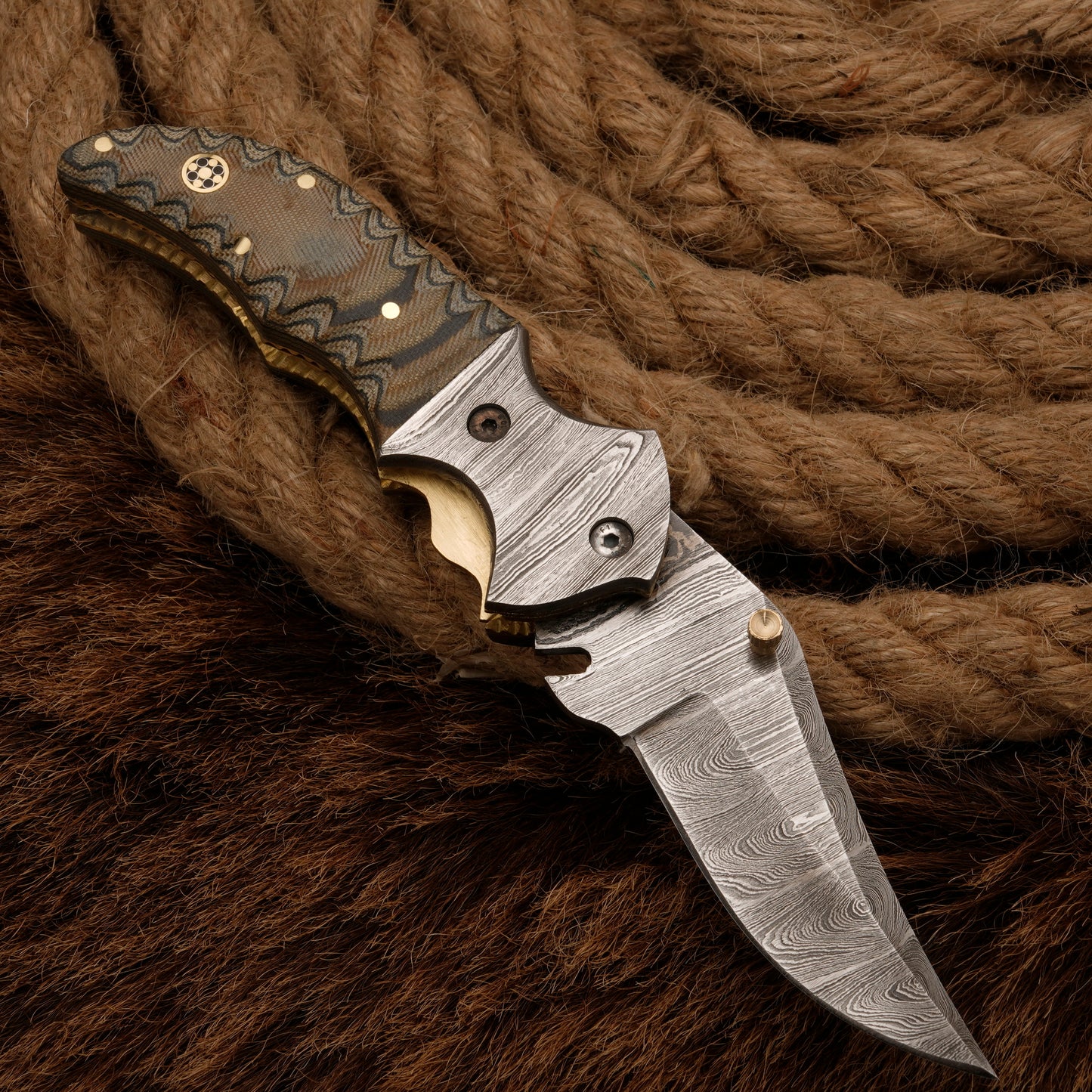 Handmade Damascus Steel Hunting Pocket Knife - Camping Folding Blade With Damascus steel Bolster