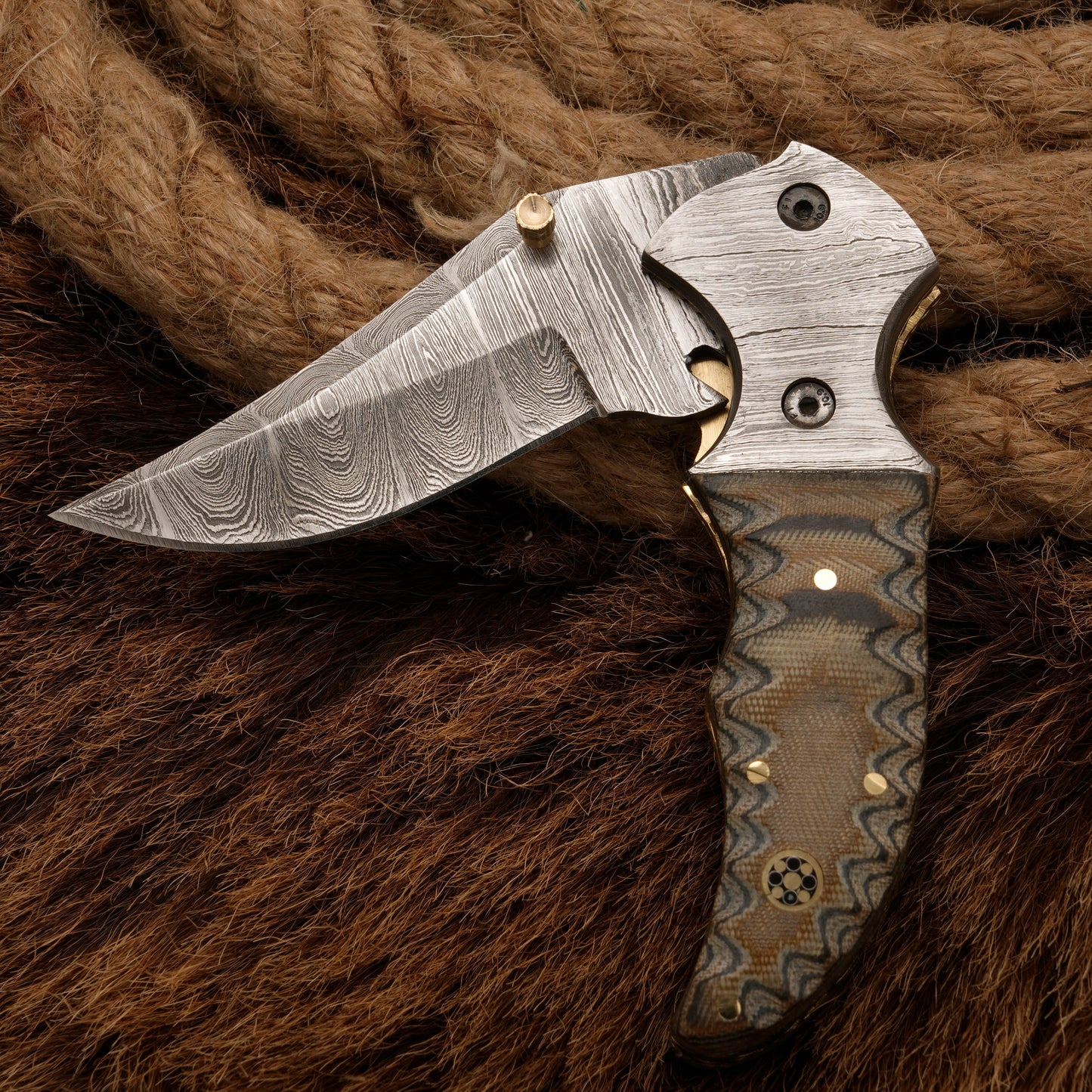 Handmade Damascus Steel Hunting Pocket Knife - Camping Folding Blade With Damascus steel Bolster