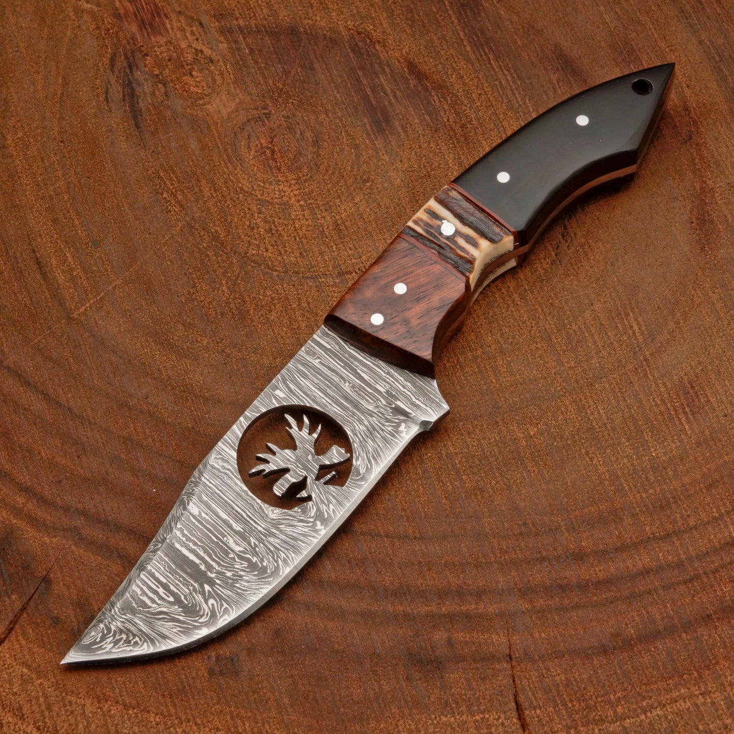 Full Tang Hand Forged Fixed Blade Damascus Steel Hunting Knife with Leather Sheath - Stag Antler handle